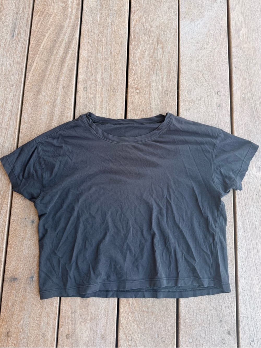Lululemon cropped love t shirt in black